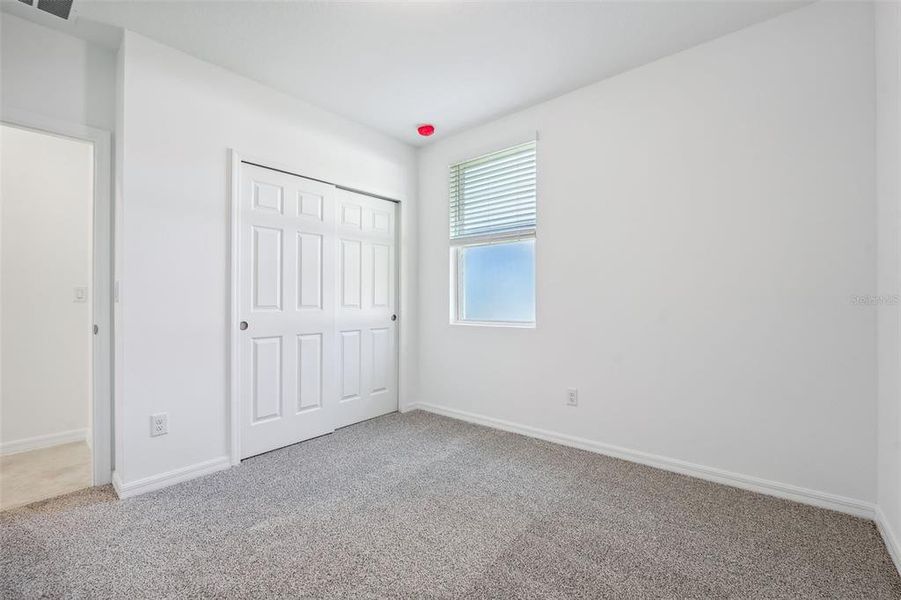 Spacious, unfurnished interior of a new home in Fox Pointe at Rivers Edge, Leesburg (Image 18).