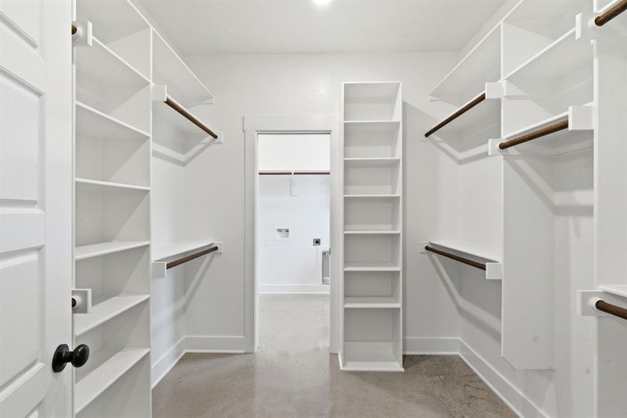 Furnished interior view inside a new home in , Weatherford (Image 11).