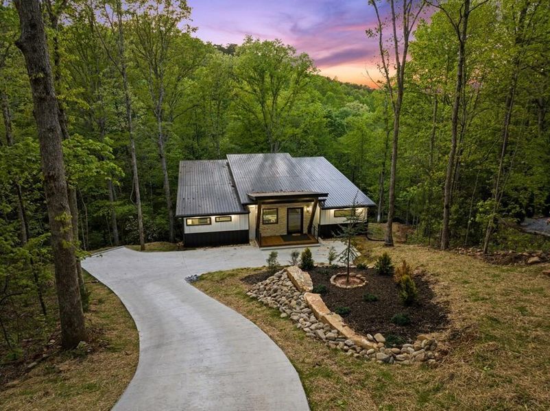 Front exterior of a new home in , Blue Ridge, GA, highlighting curb appeal (Image 2). Front exterior of a new home in , Blue Ridge, GA, highlighting curb appeal (Image 2).