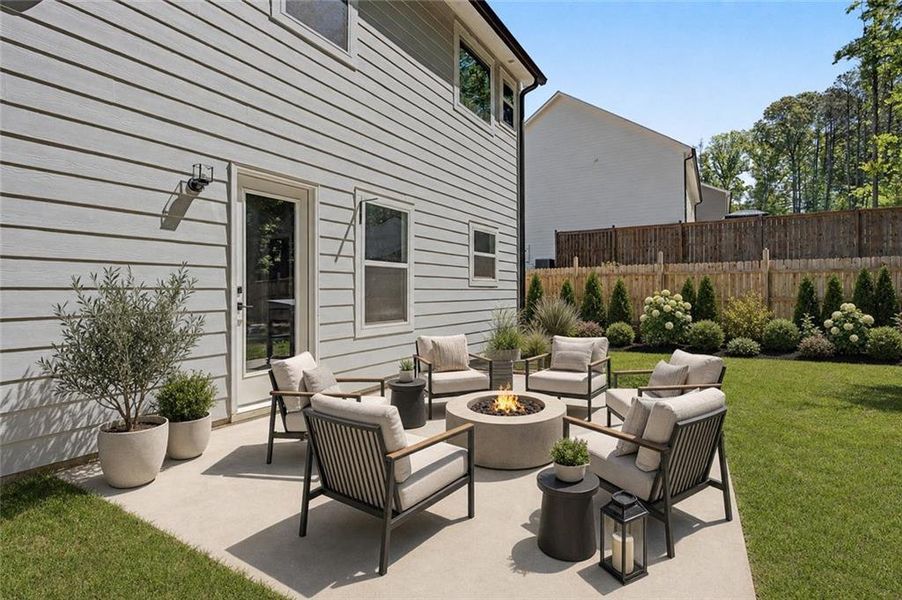 Exterior details and patio area of a home in Traditions at Cedarcrest, Dallas (Image 25).