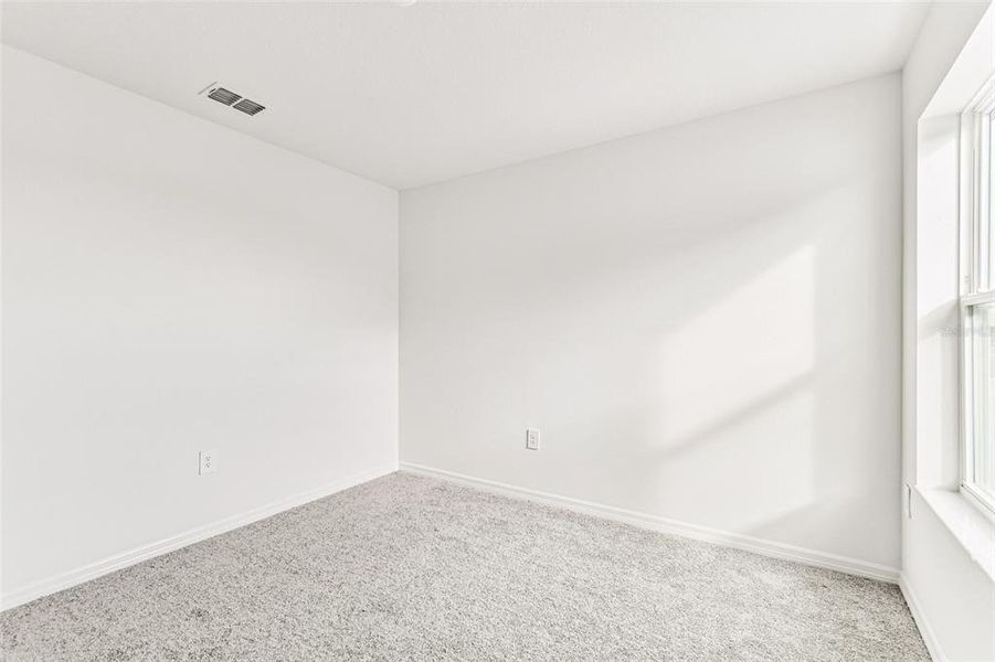 Spacious, unfurnished interior of a new home in Southpointe, Palmetto (Image 25).