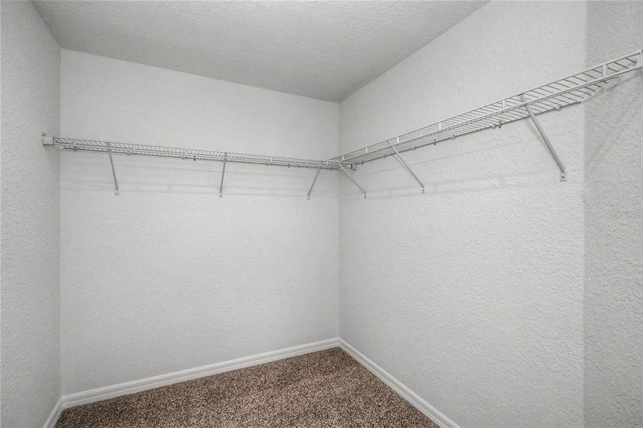 Spacious, unfurnished interior of a new home in , Ocala (Image 21).