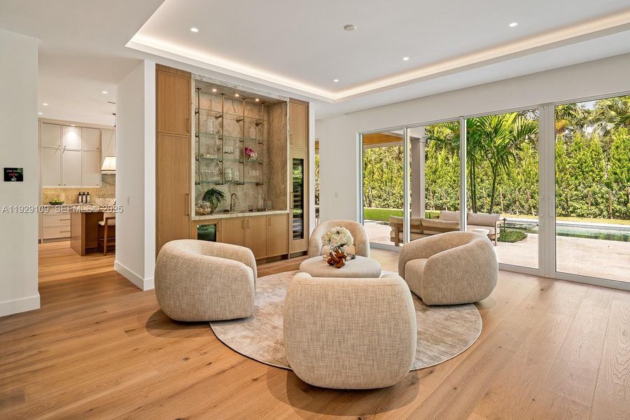 Wet Bar With Seating