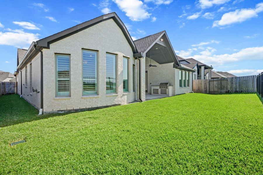 Exterior details and patio area of a home in Westwood, League City (Image 3). Exterior details and patio area of a home in Westwood, League City (Image 3).