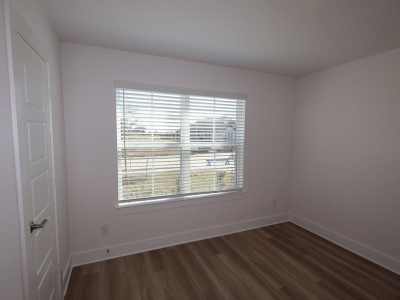 Spacious, unfurnished interior of a new home in Lago Mar, Santa Fe (Image 18).