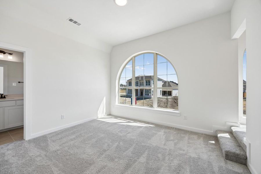 Spacious, unfurnished interior of a new home in Dominion of Pleasant Valley, Wylie (Image 21).