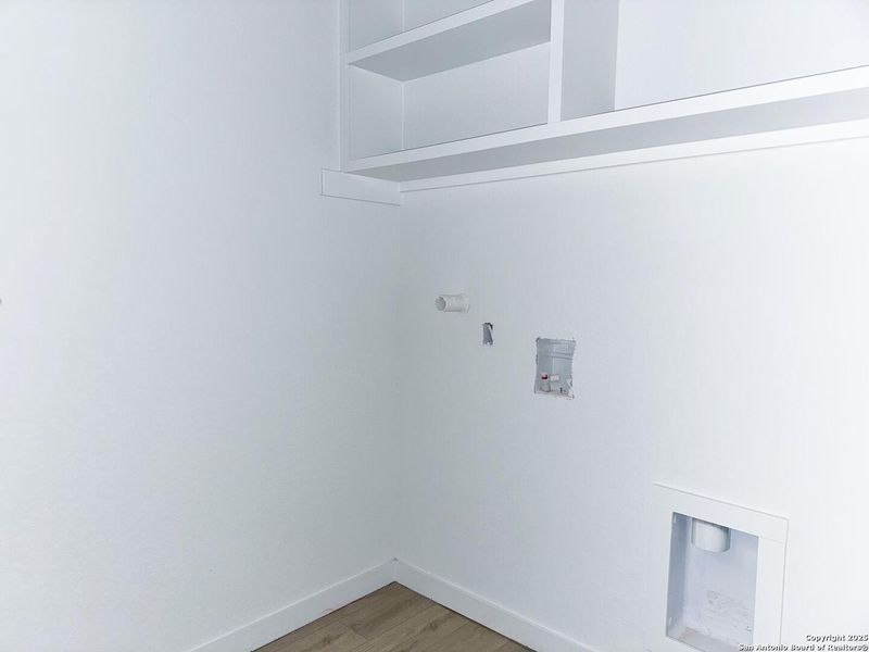 Spacious, unfurnished interior of a new home in Cordova Trails, Seguin (Image 11).