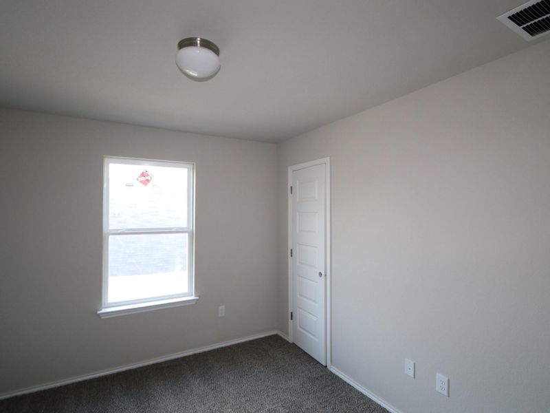 Spacious, unfurnished interior of a new home in Cascades at Onion Creek, Austin (Image 8). Spacious, unfurnished interior of a new home in Cascades at Onion Creek, Austin (Image 8).