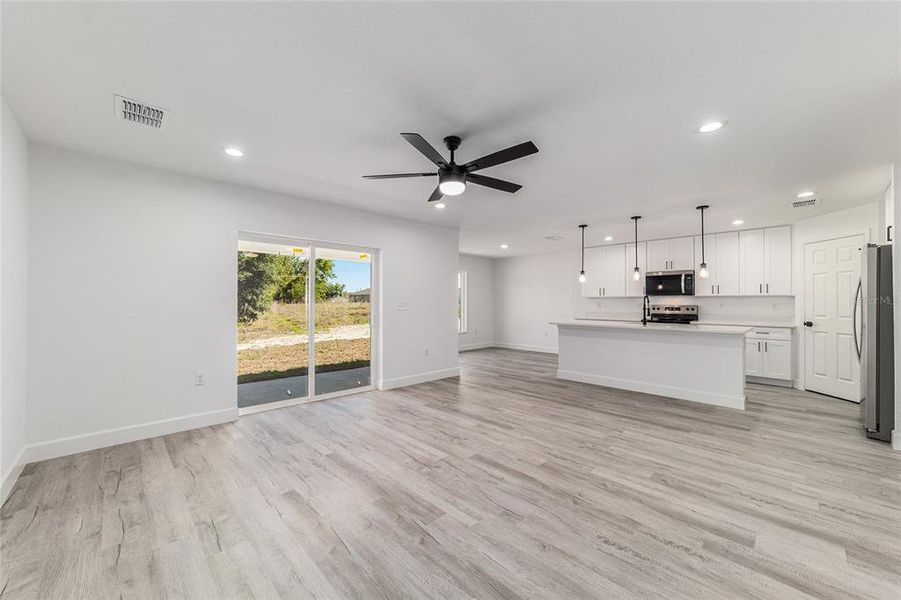 Spacious, unfurnished interior of a new home in , Ocala (Image 51).