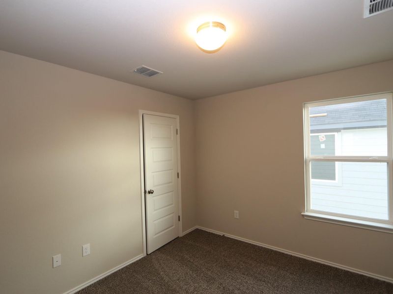 Spacious, unfurnished interior of a new home in Cascades at Onion Creek, Austin (Image 18). Spacious, unfurnished interior of a new home in Cascades at Onion Creek, Austin (Image 18).