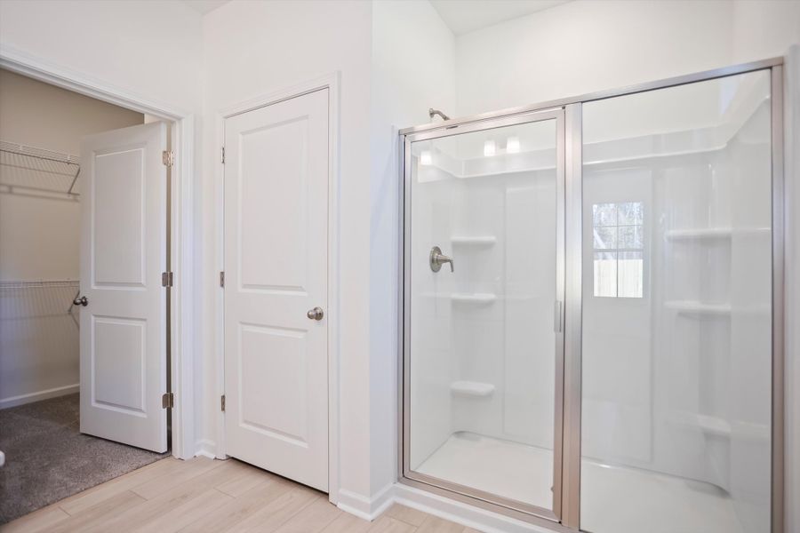 Furnished interior view inside a new home in Whiskey Run, New Ellenton (Image 6).