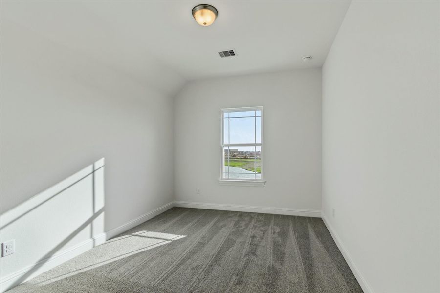 Spacious, unfurnished interior of a new home in Brookewater, Rosenberg (Image 18).
