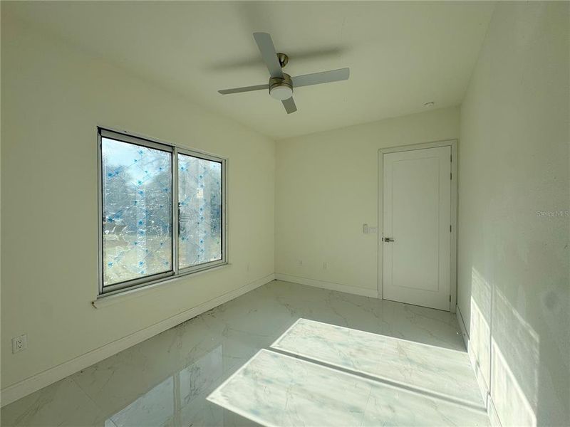 Spacious, unfurnished interior of a new home in , Punta Gorda (Image 10).