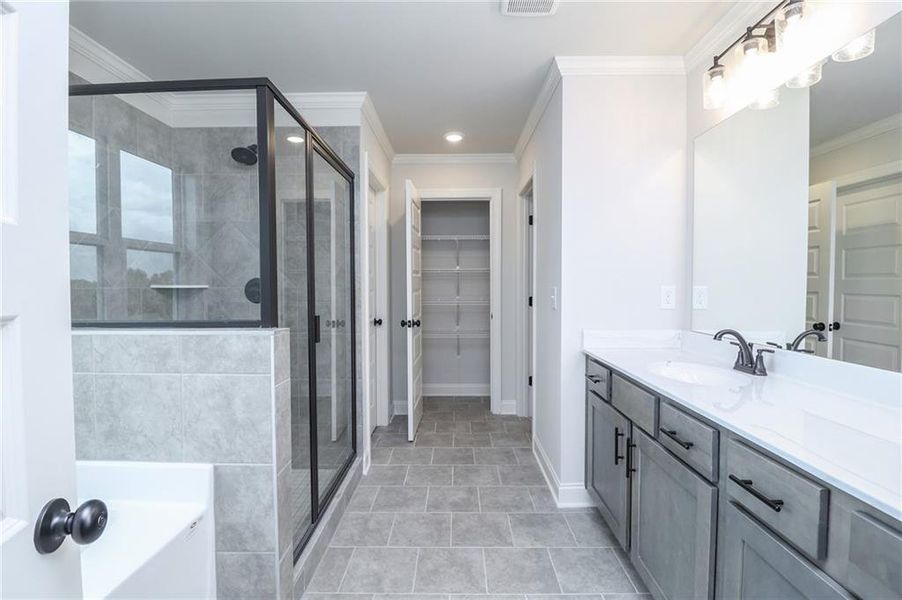 Furnished interior view inside a new home in Calgary Downs, Winder (Image 8).