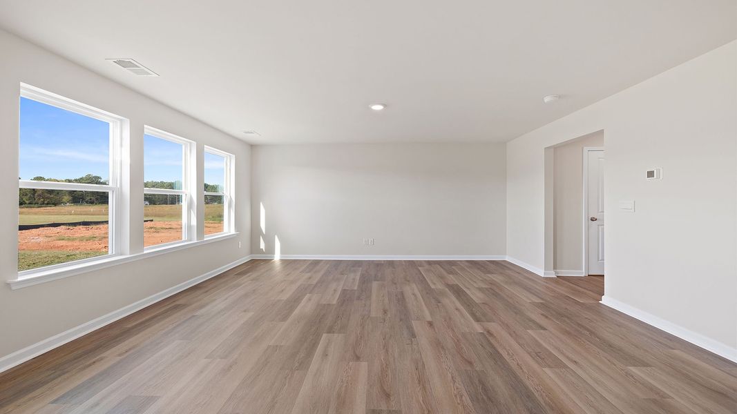 Spacious, unfurnished interior of a new home in Cloverdale Hills, Piedmont (Image 16). Spacious, unfurnished interior of a new home in Cloverdale Hills, Piedmont (Image 16).