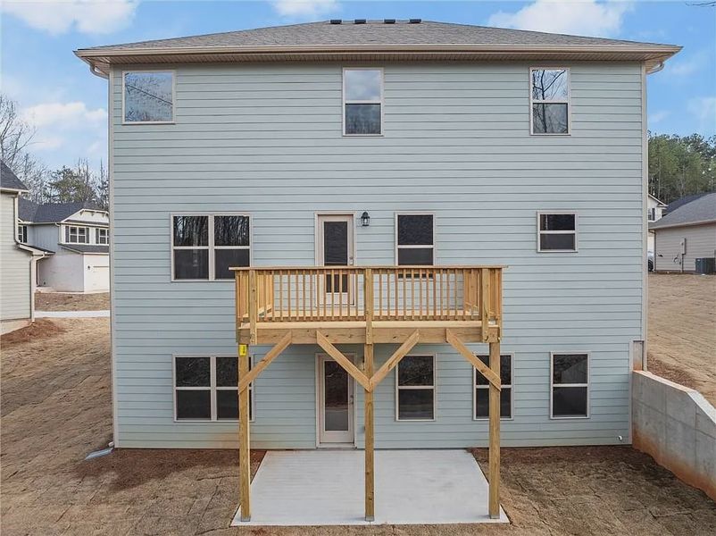 Exterior details and patio area of a home in Magnolia Villas, Cornelia (Image 20).