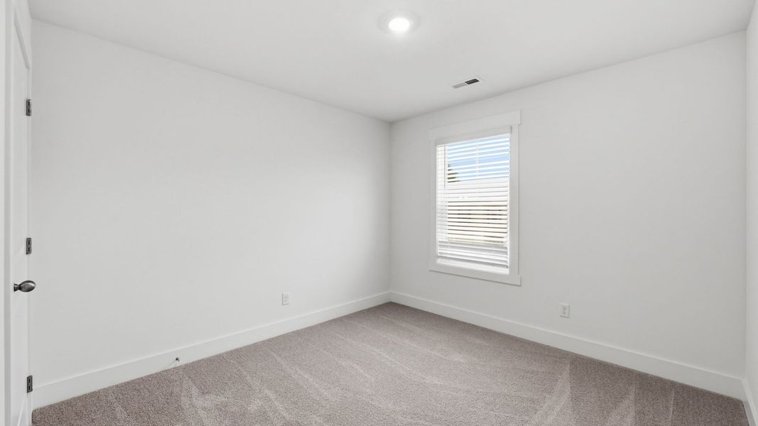 Spacious, unfurnished interior of a new home in Fieldcrest Acres Townhomes, Blountville (Image 17).