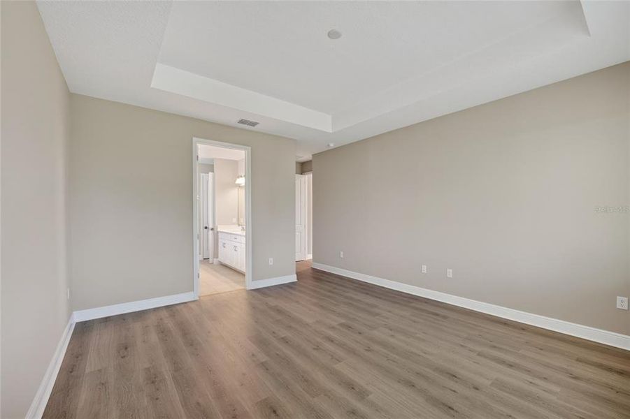Spacious, unfurnished interior of a new home in , Ocala (Image 25).