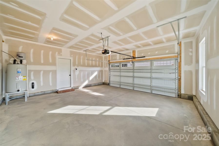 Image 37 of a home in .