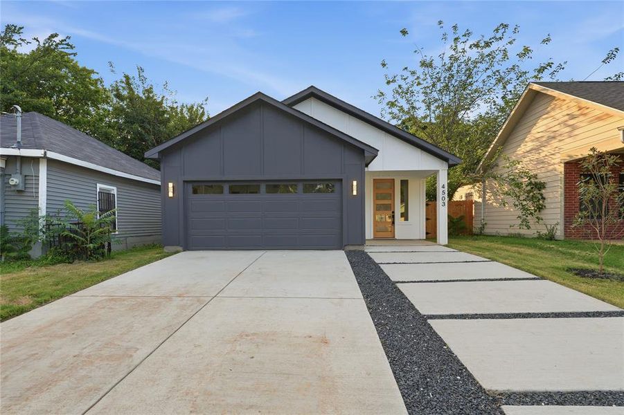 Front exterior of a new home in , Dallas, TX, highlighting curb appeal (Image 2). Front exterior of a new home in , Dallas, TX, highlighting curb appeal (Image 2).