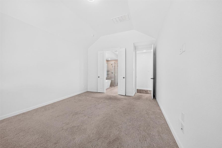 Spacious, unfurnished interior of a new home in Cross Creek Ranch: 40ft. lots, Fulshear (Image 29). Spacious, unfurnished interior of a new home in Cross Creek Ranch: 40ft. lots, Fulshear (Image 29).