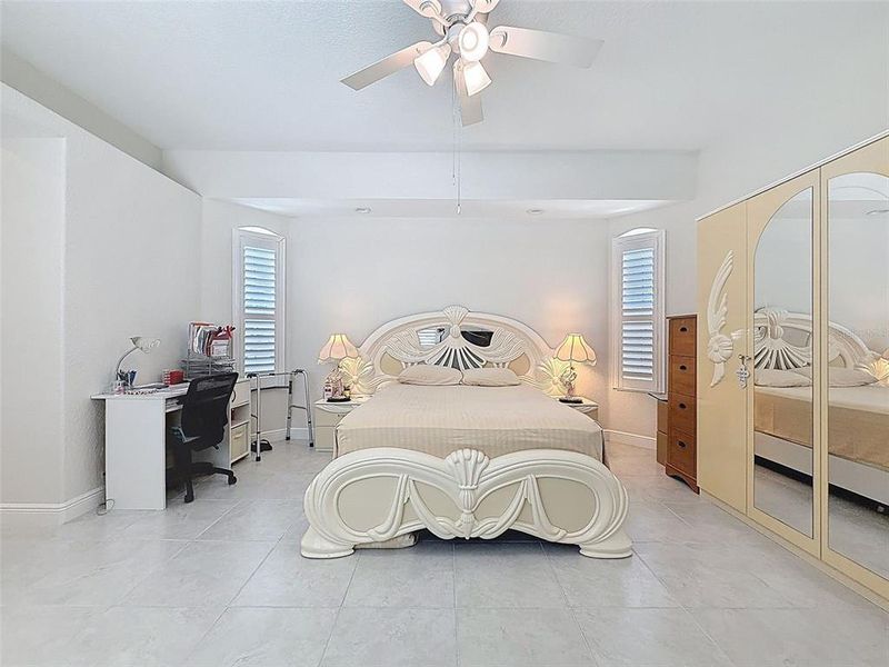Furnished interior view inside a new home in , Spring Hill (Image 18).