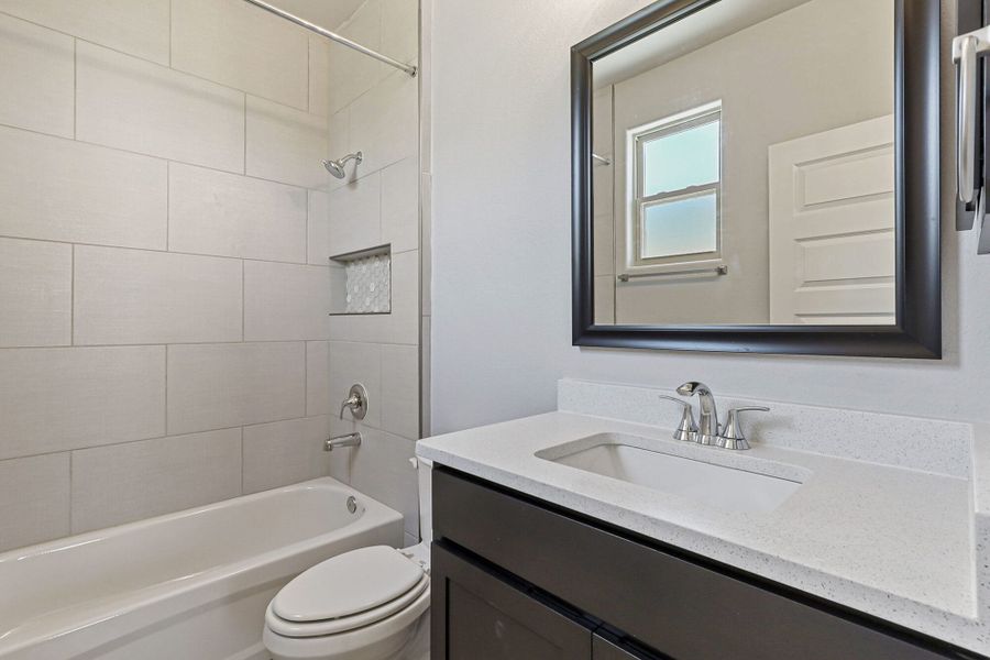 Furnished interior view inside a new home in Emerald Estates, Horizon City (Image 9). Furnished interior view inside a new home in Emerald Estates, Horizon City (Image 9).