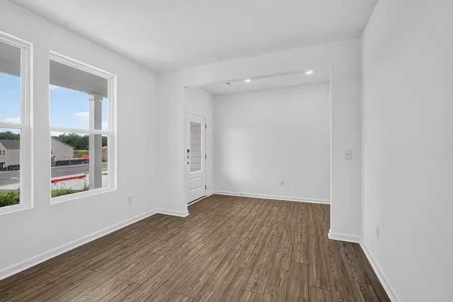 Spacious, unfurnished interior of a new home in Weatherfield, Buford (Image 33).