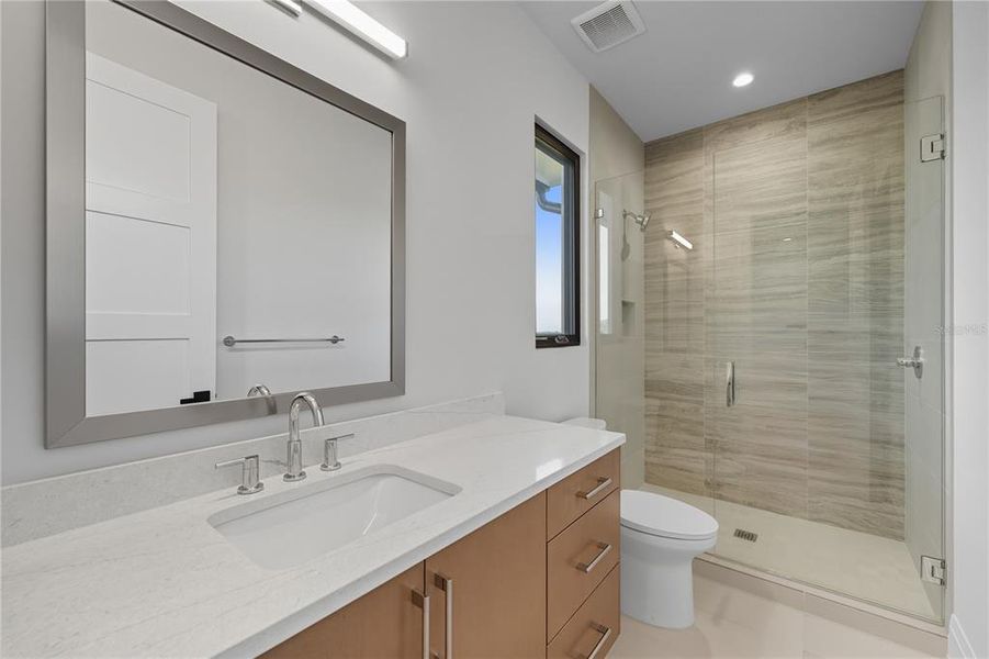 Furnished interior view inside a new home in , Montverde (Image 41).