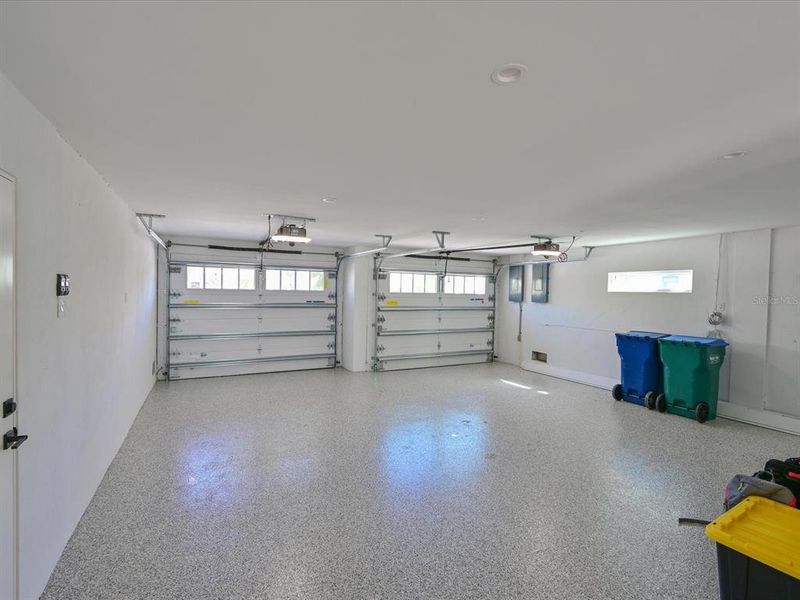 Spacious, unfurnished interior of a new home in , Holmes Beach (Image 24).