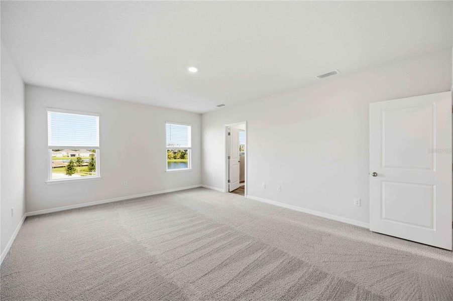 Spacious, unfurnished interior of a new home in Coddington, Bradenton (Image 42).