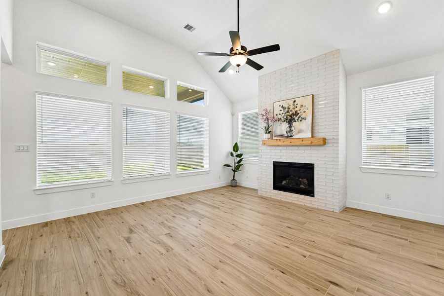REPRESENTATIVE OF FLOOR PLAN ONLY REPRESENTATIVE OF FLOOR PLAN ONLY