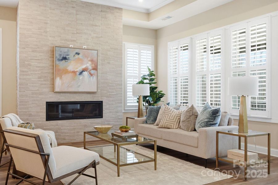 Great room w/fireplace