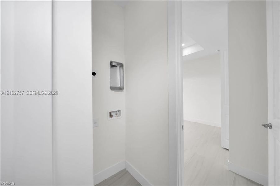 Spacious, unfurnished interior of a new home in , Lehigh Acres (Image 38).