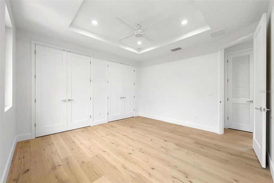 Spacious, unfurnished interior of a new home in , Tampa (Image 53).