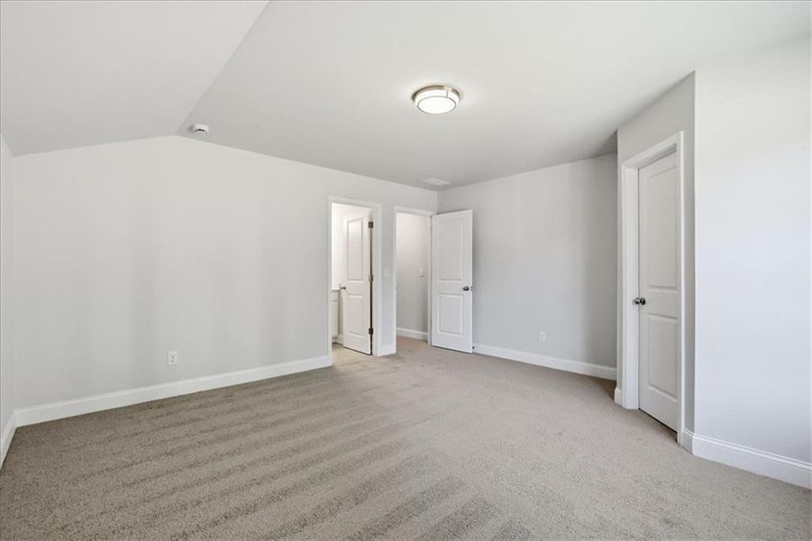 Spacious, unfurnished interior of a new home in Bradley Gin, Monroe (Image 49).