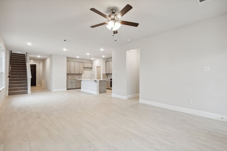 Representative unfurnished interior of a home built from the Luna by Megatel Homes in Sicily, Princeton (Image 8).