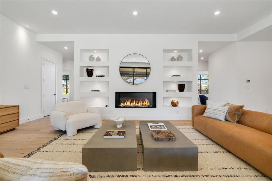 Furnished interior view inside a new home in , Farmers Branch (Image 10).