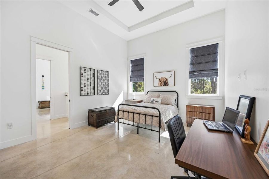 Furnished interior view inside a new home in , Port Charlotte (Image 41).