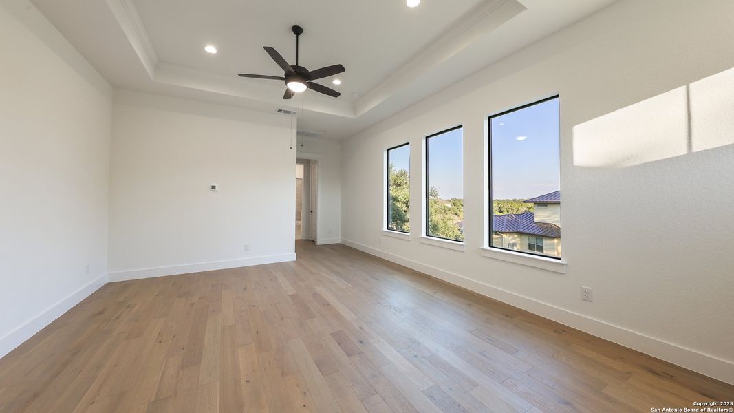 Spacious, unfurnished interior of a new home in , New Braunfels (Image 38).