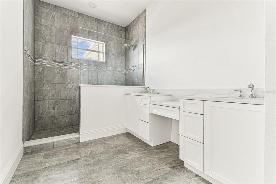 Furnished interior view inside a new home in , Lakewood Ranch (Image 10).