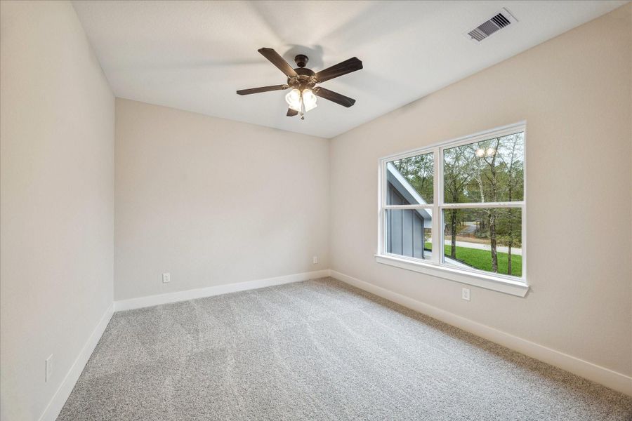 Spacious, unfurnished interior of a new home in , Huntsville (Image 32).