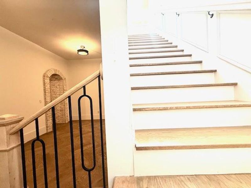 Spacious, unfurnished interior of a new home in , Atlanta (Image 14).