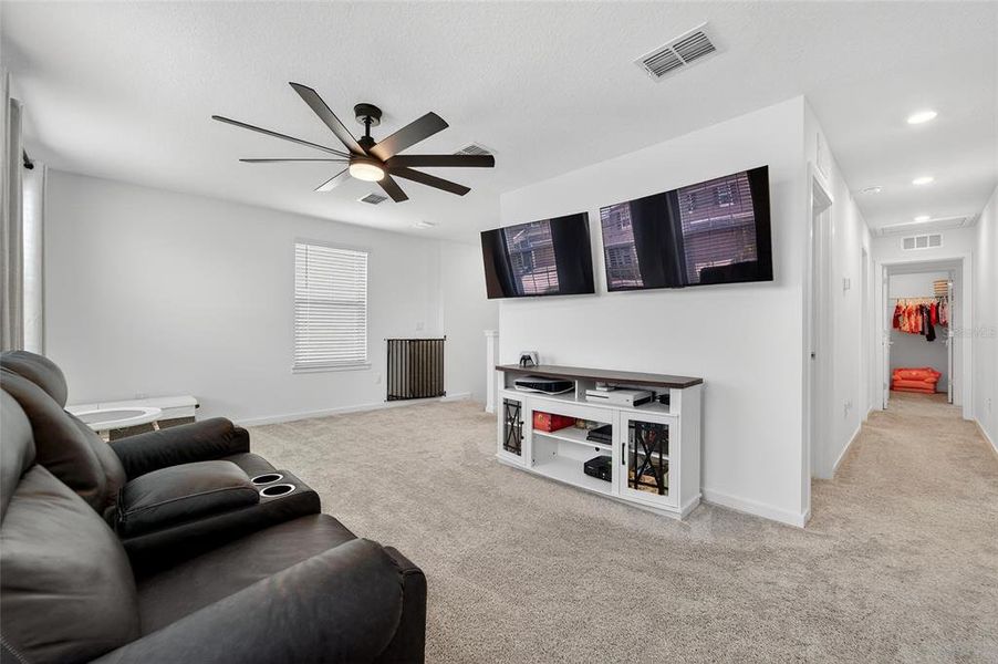 Image 37 of a home in Waterset.