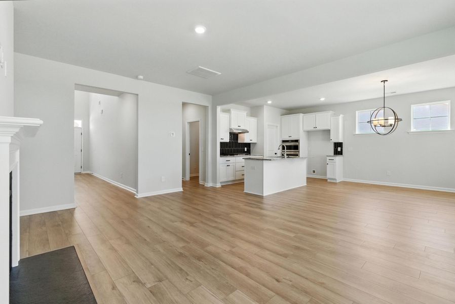 Spacious, unfurnished interior of a new home in , Summerville (Image 31).