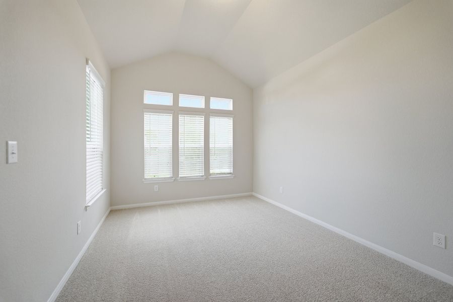 Spacious, unfurnished interior of a new home in Ashland, Richwood (Image 24).