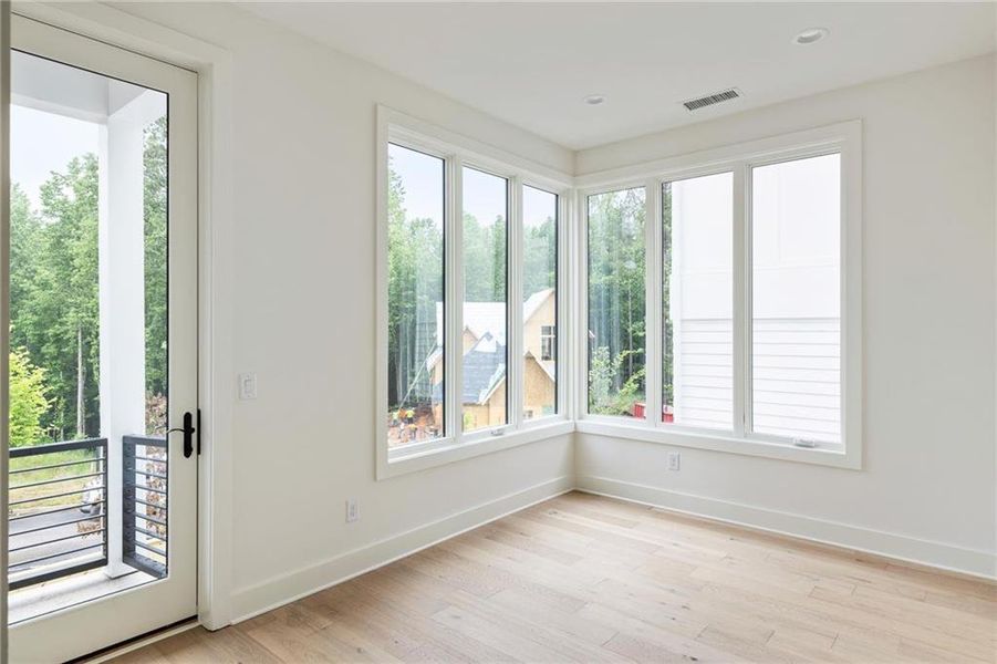 Image 33 of a home in .