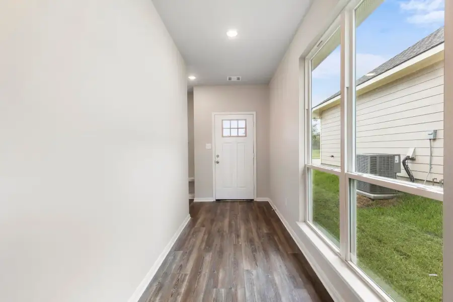 Spacious, unfurnished interior of a new home in Hilltop Heights, Waco (Image 9). Spacious, unfurnished interior of a new home in Hilltop Heights, Waco (Image 9).