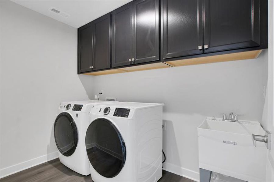 Furnished interior view inside a new home in Edinburgh, Locust Grove (Image 19).
