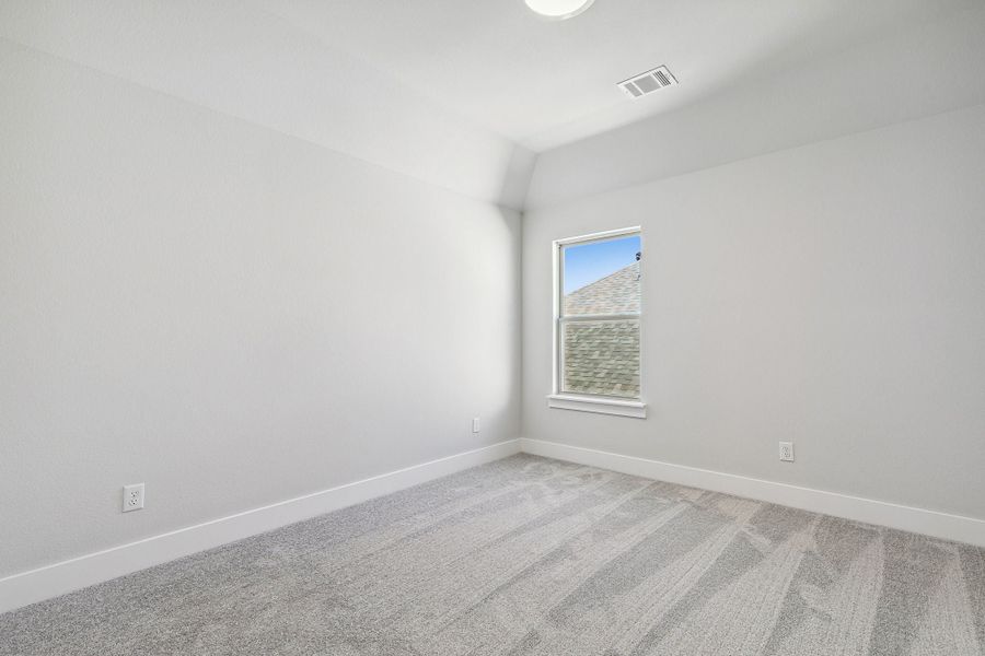 Spacious, unfurnished interior of a new home in Dove Hollow, Waxahachie (Image 26). Spacious, unfurnished interior of a new home in Dove Hollow, Waxahachie (Image 26).